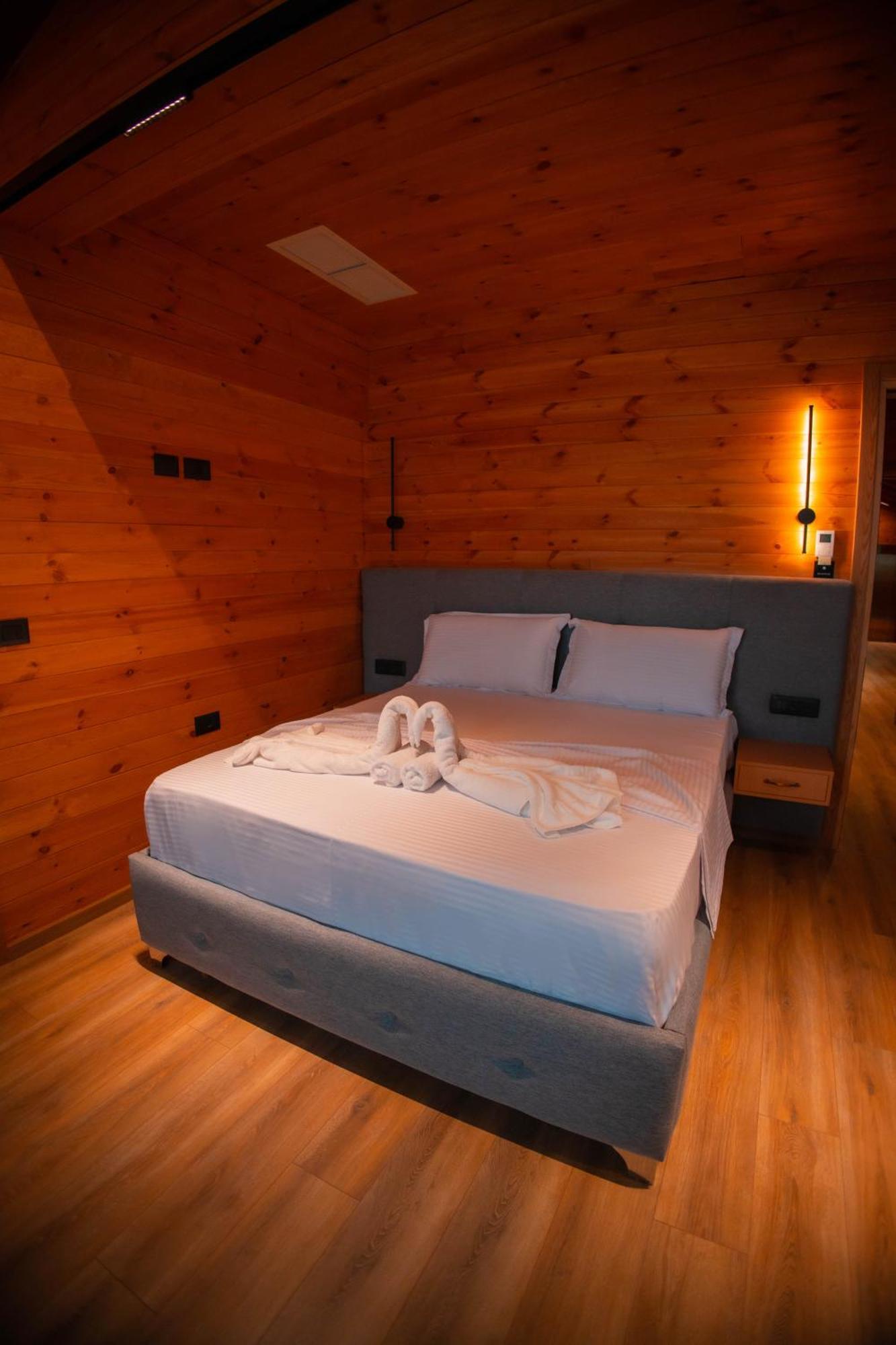 Hotel Shpija E Gjyshit Canaj Экстерьер фото