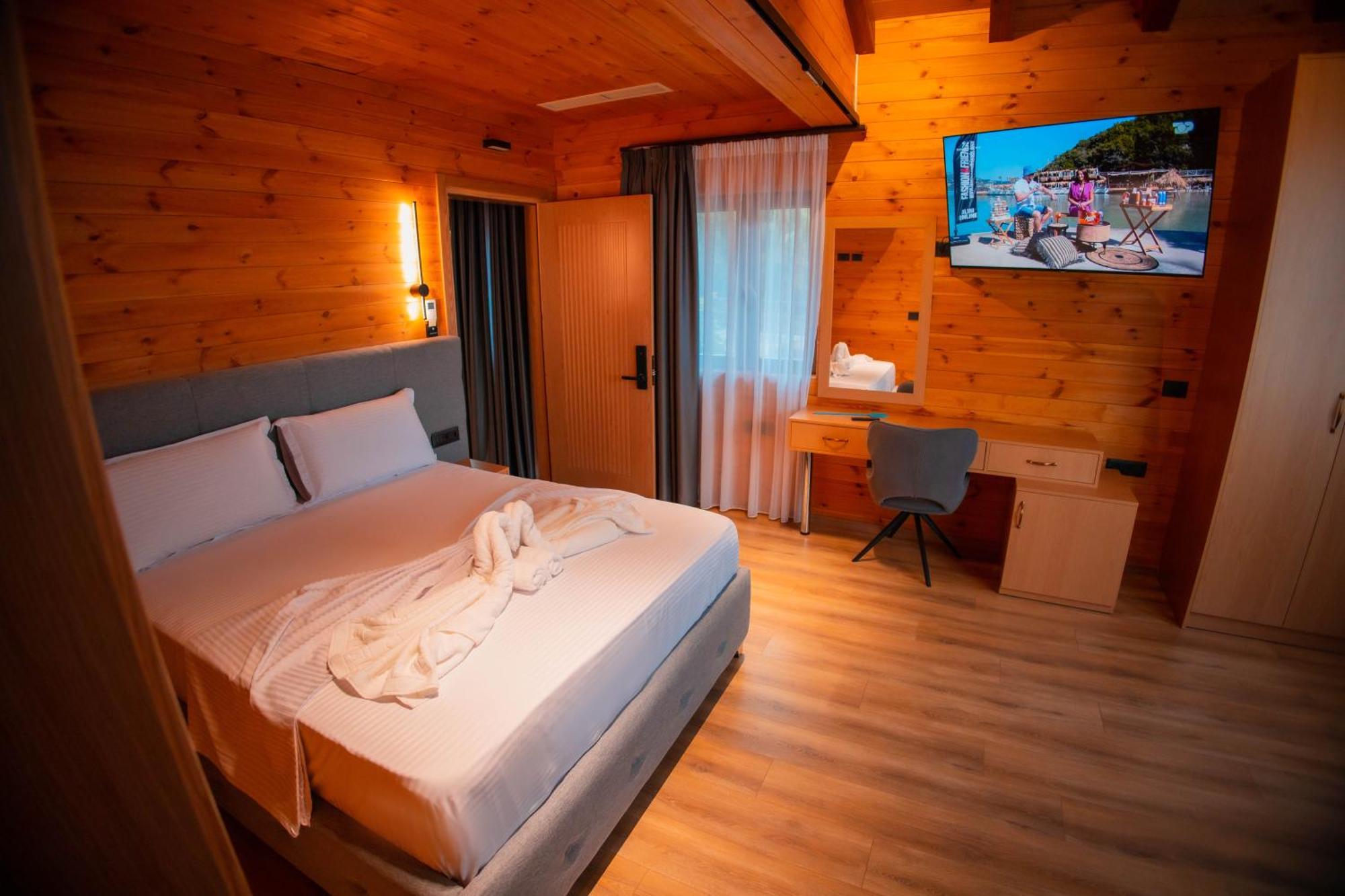 Hotel Shpija E Gjyshit Canaj Экстерьер фото