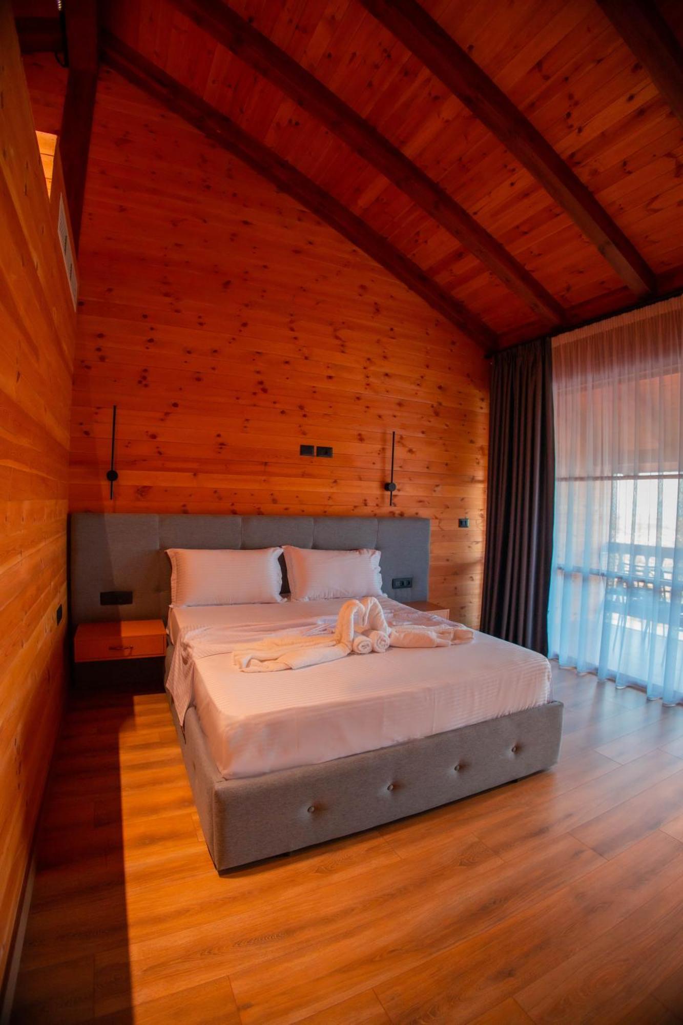 Hotel Shpija E Gjyshit Canaj Экстерьер фото