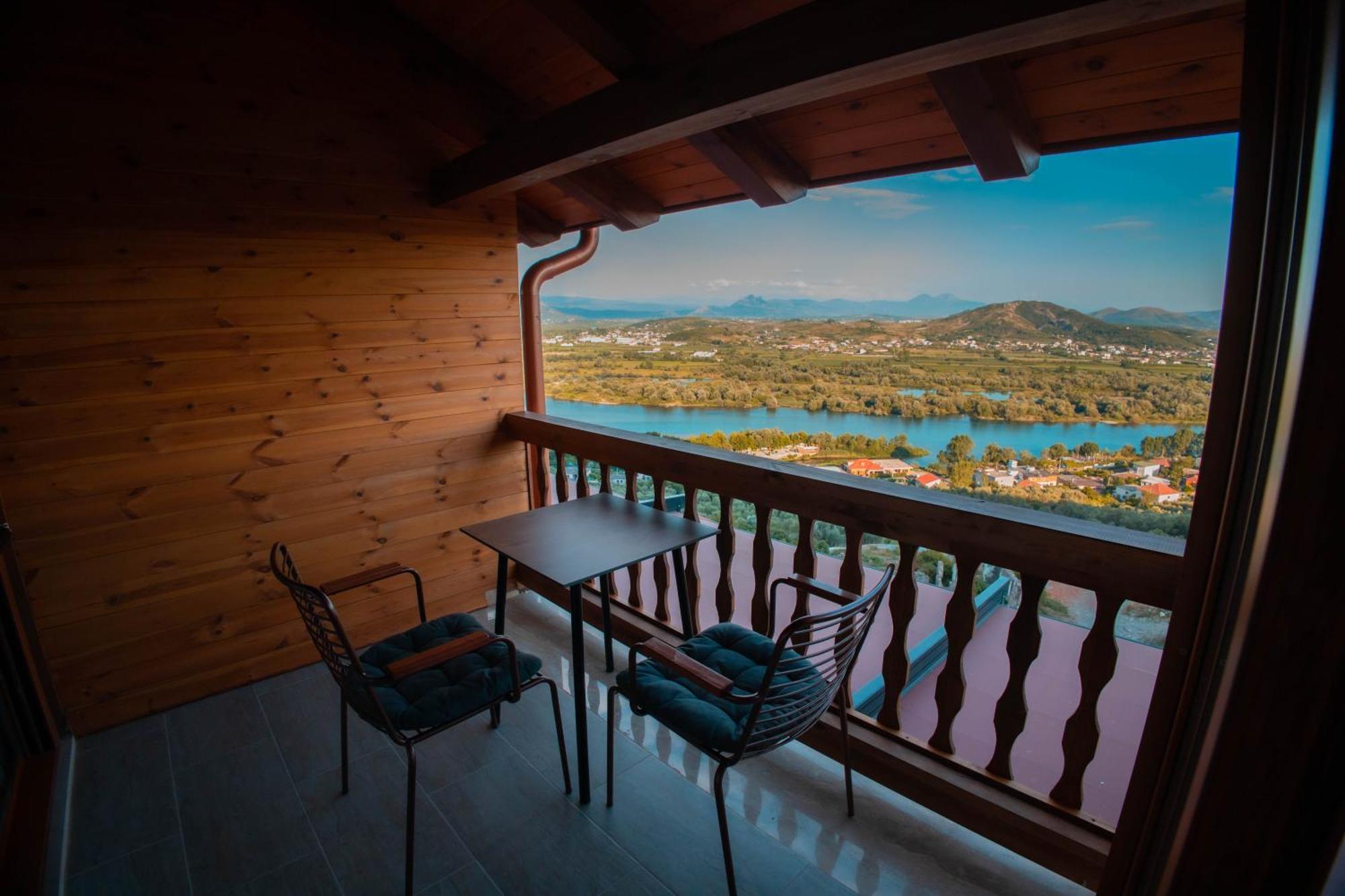 Hotel Shpija E Gjyshit Canaj Экстерьер фото