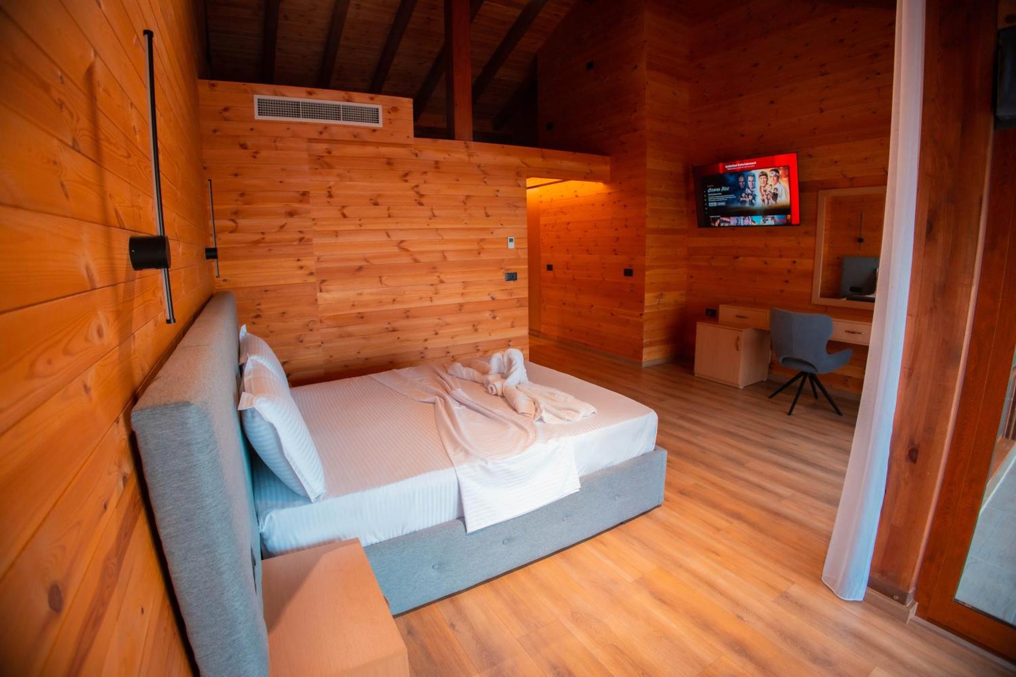 Hotel Shpija E Gjyshit Canaj Экстерьер фото