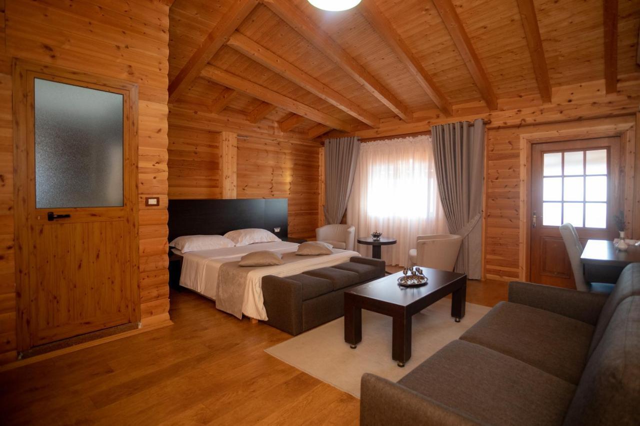 Hotel Shpija E Gjyshit Canaj Экстерьер фото