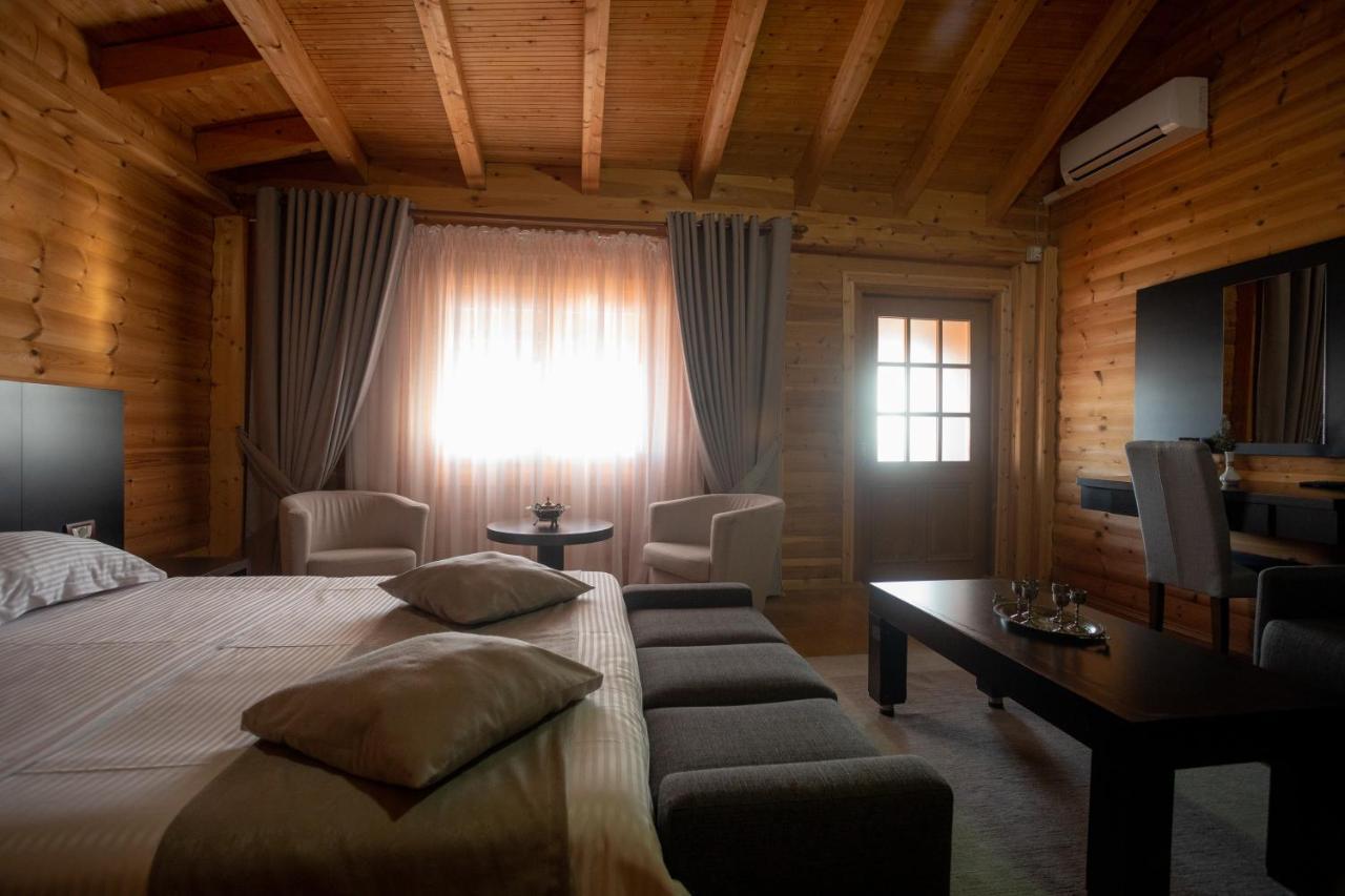 Hotel Shpija E Gjyshit Canaj Экстерьер фото