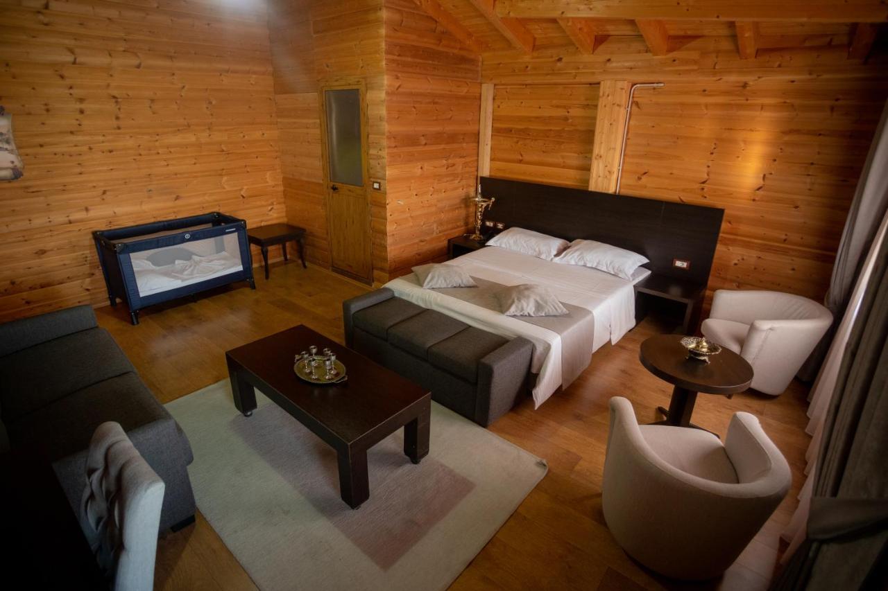 Hotel Shpija E Gjyshit Canaj Экстерьер фото