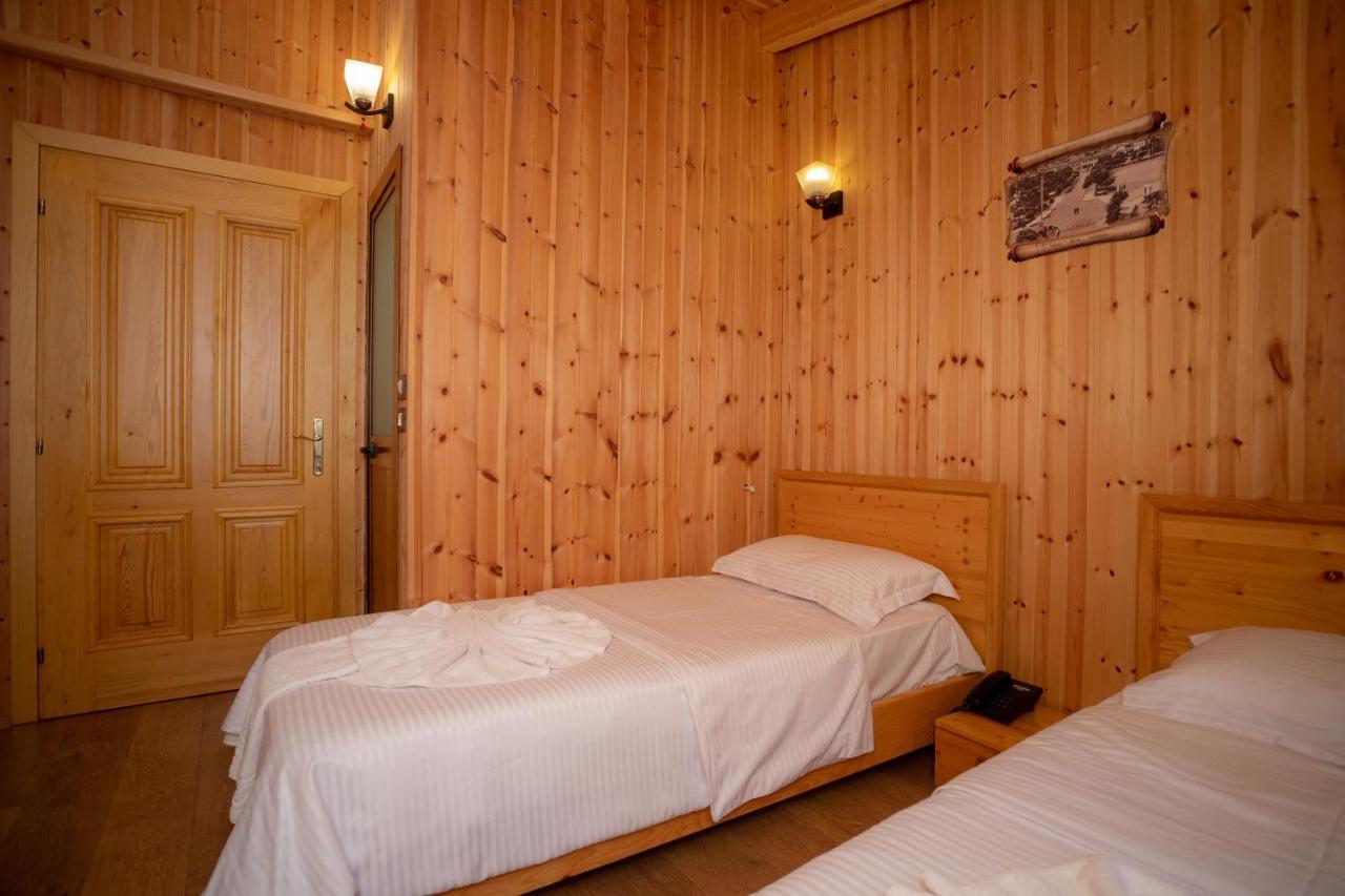 Hotel Shpija E Gjyshit Canaj Экстерьер фото