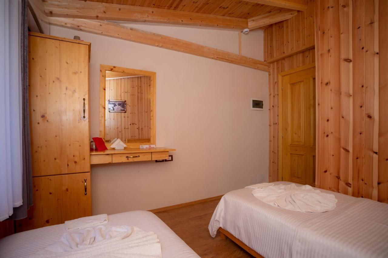 Hotel Shpija E Gjyshit Canaj Экстерьер фото