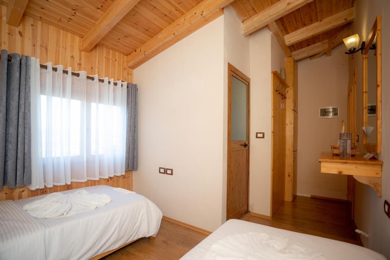 Hotel Shpija E Gjyshit Canaj Экстерьер фото