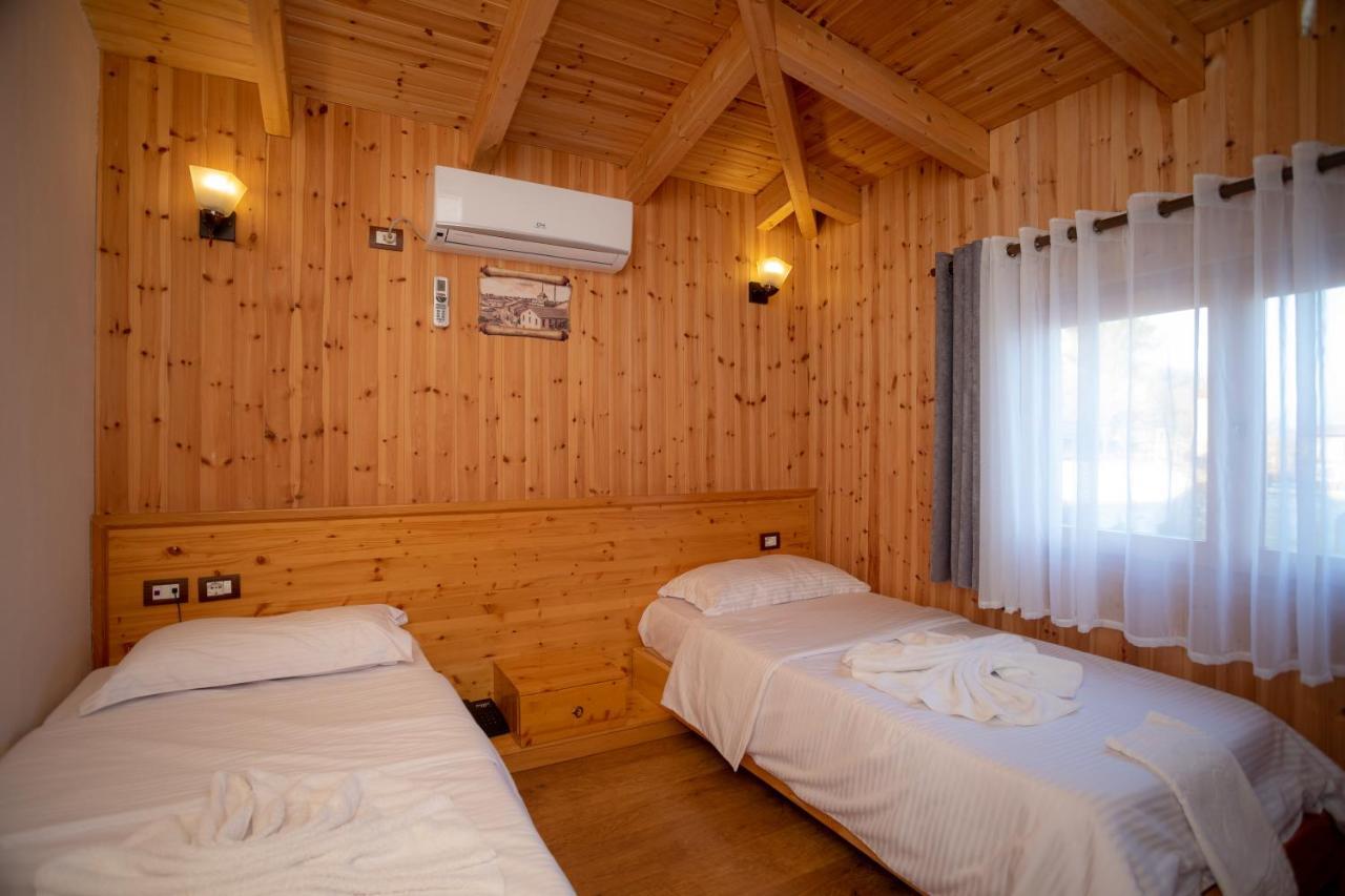 Hotel Shpija E Gjyshit Canaj Экстерьер фото