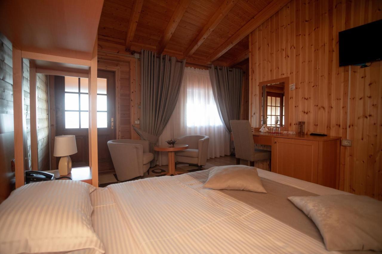 Hotel Shpija E Gjyshit Canaj Экстерьер фото