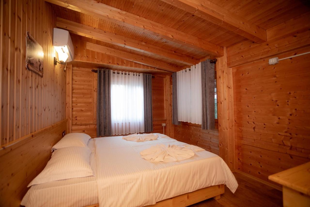 Hotel Shpija E Gjyshit Canaj Экстерьер фото