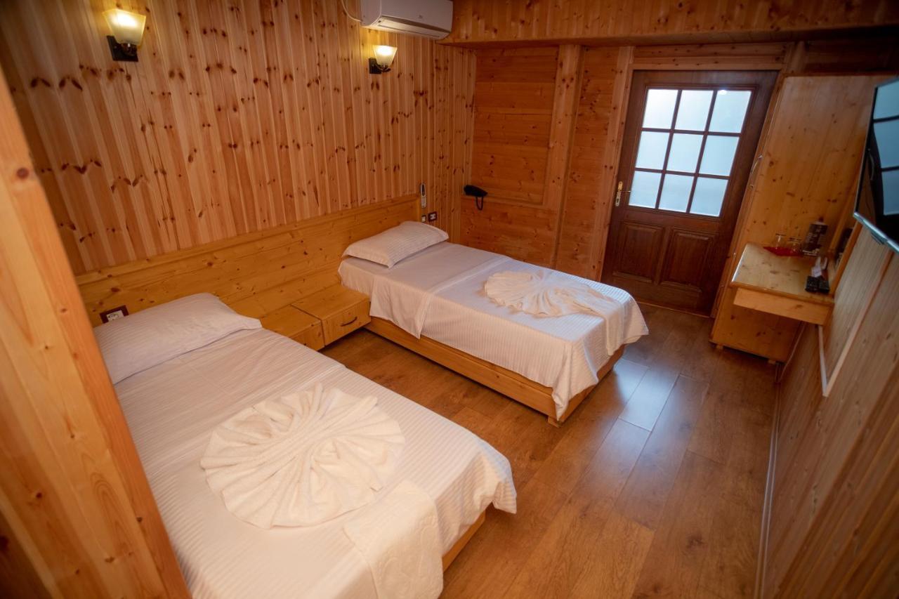 Hotel Shpija E Gjyshit Canaj Экстерьер фото